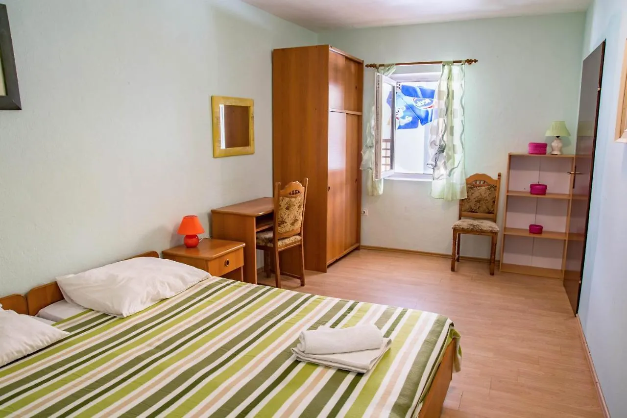 Pag Marina Rooms & Apartment 0*, Pag Town