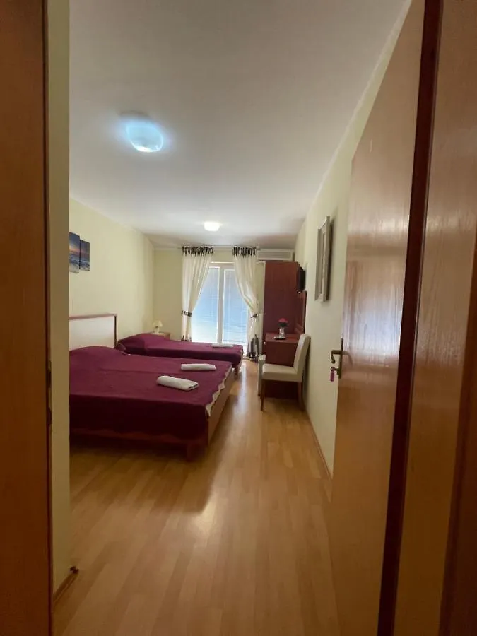Pag Marina Rooms & Apartment 0*, Pag Town