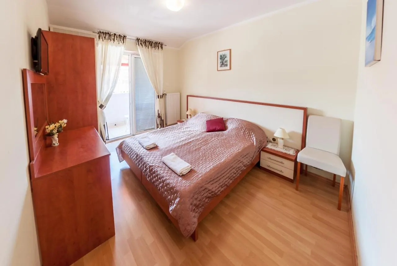 Pag Marina Rooms&Apartment Gasthof Pag Town
